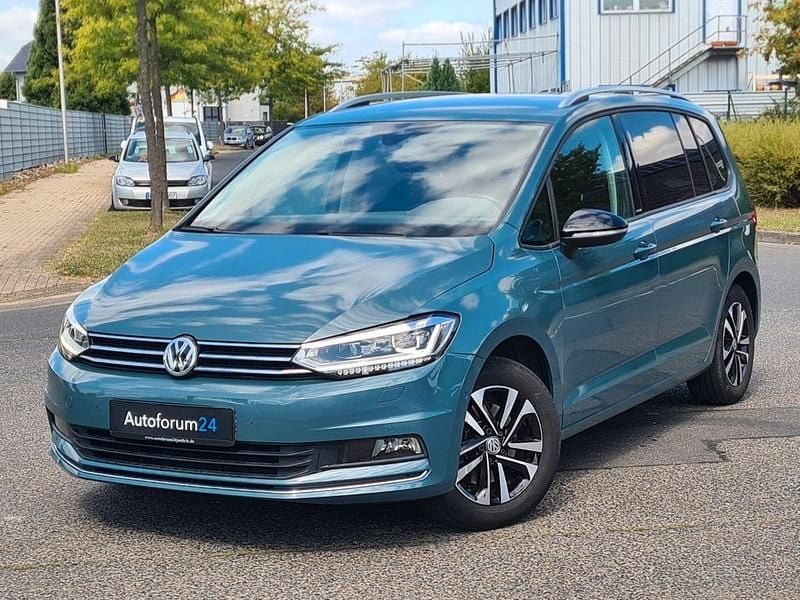 Blau Gebraucht 2019 VW Touran IQ Drive Van / Kleinbus | 20.999 € (Superpreis) - Bild 1/4