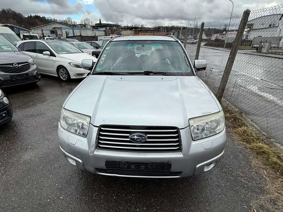 Gebraucht Subaru Forester Active 158 PS (116 kW) 2007 Premium silver (m) SUV