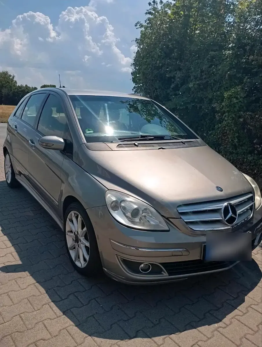 Gebraucht Mercedes B200 140 PS (102 kW) 2008 Grau Van / Kleinbus