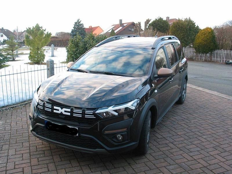 Gebraucht Dacia Jogger Extreme 101 PS (74 kW) 2025 Schwarz Van / Kleinbus