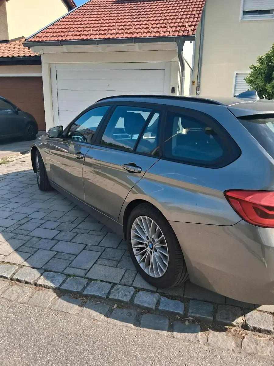 Gebraucht BMW 318 136 PS (100 kW) 2018 Silber Kombi