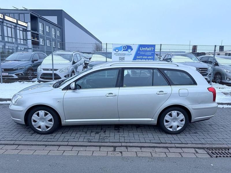 Gebraucht Toyota Avensis Sol 129 PS (94 kW) 2004 Silber Kombi