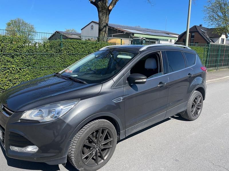 Gebraucht Ford Kuga 140 PS (102 kW) 2014 Grau SUV