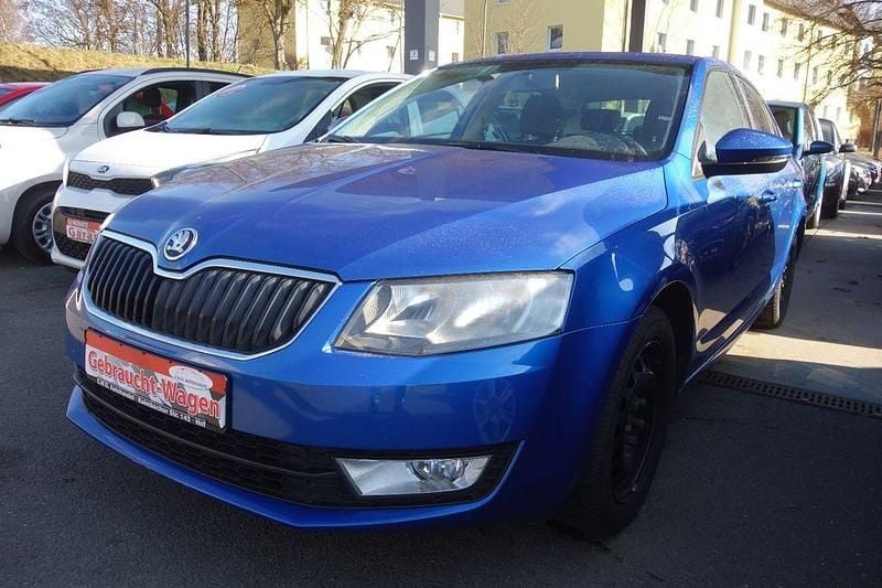Gebraucht Skoda Octavia Ambition 179 PS (131 kW) 2016 Blau Kleinwagen