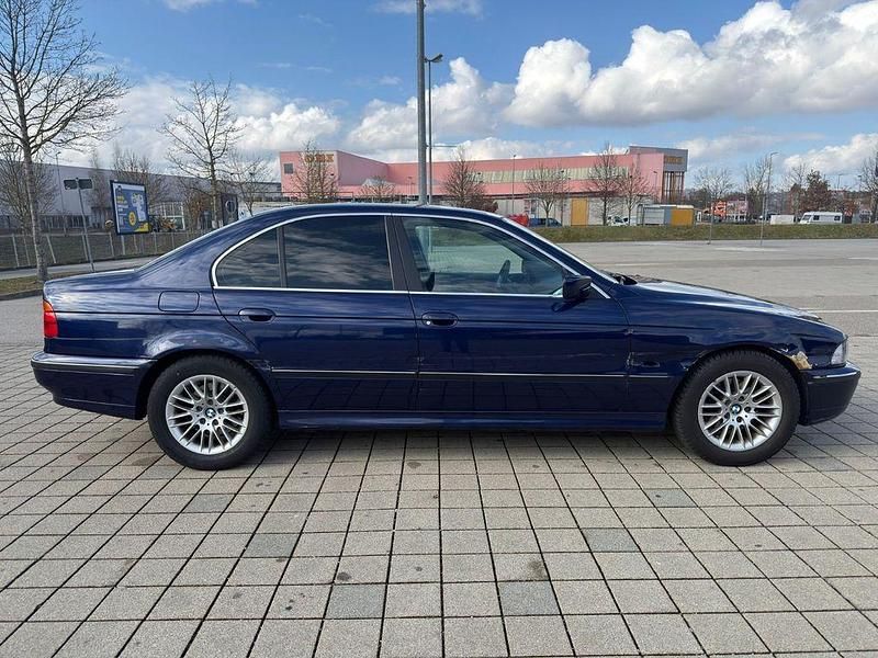 Gebraucht BMW 523 170 PS (125 kW) 1996 Blau Limousine