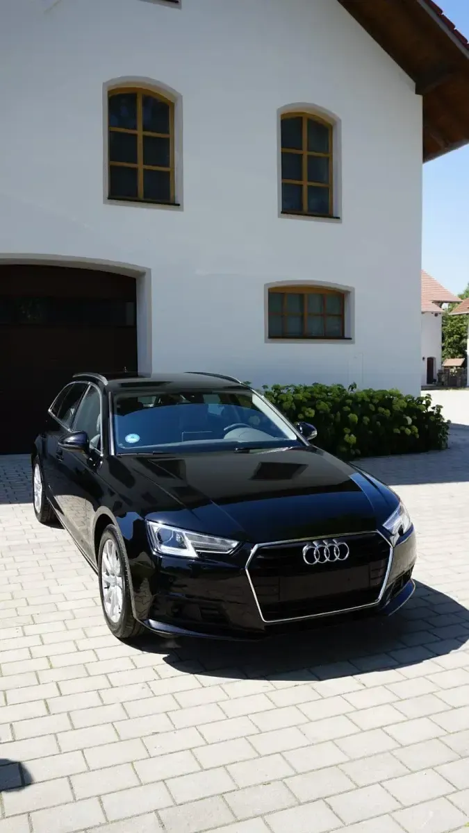 Gebraucht Audi A4 190 PS (139 kW) 2018 Schwarz Kombi