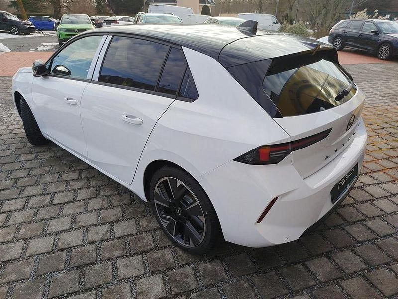 Neu Opel Astra 114 kW (156 PS) 2026 Weiß Limousine