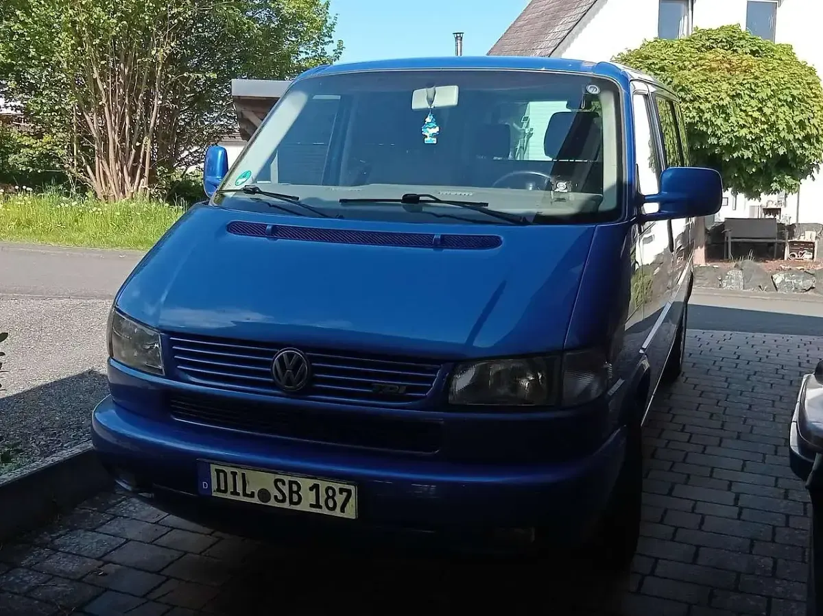 Gebraucht VW T4 102 PS (75 kW) 2002 Blau Van