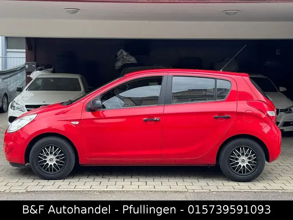 Gebraucht Hyundai i20 Edition 77 PS (56 kW) 2011 Rot Kleinwagen