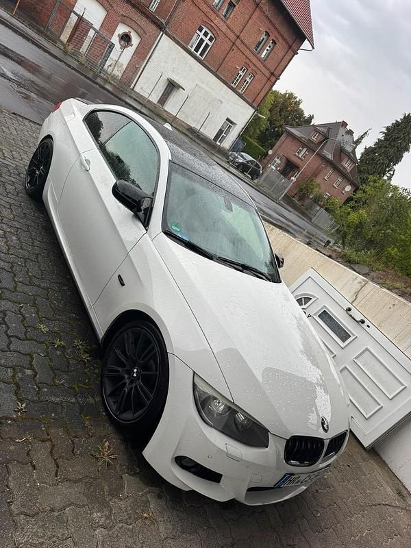Weiß Gebraucht 2010 BMW 325 M Sport Coupé | 15.000 € (Teuer) - Bild 1/2
