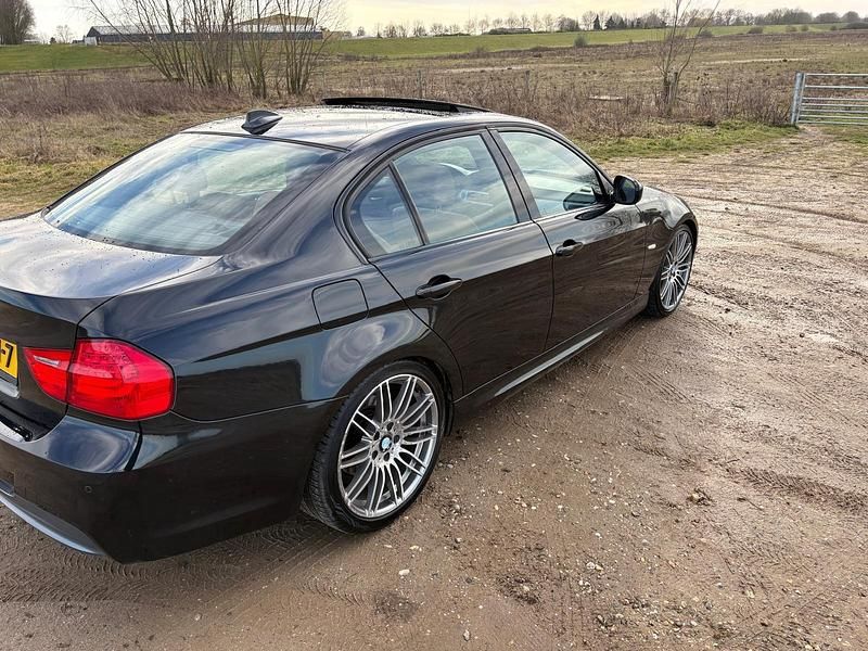 Second-hand BMW 325 Performance 218 CP (160 kW) 2012 Negru Berlinǎ