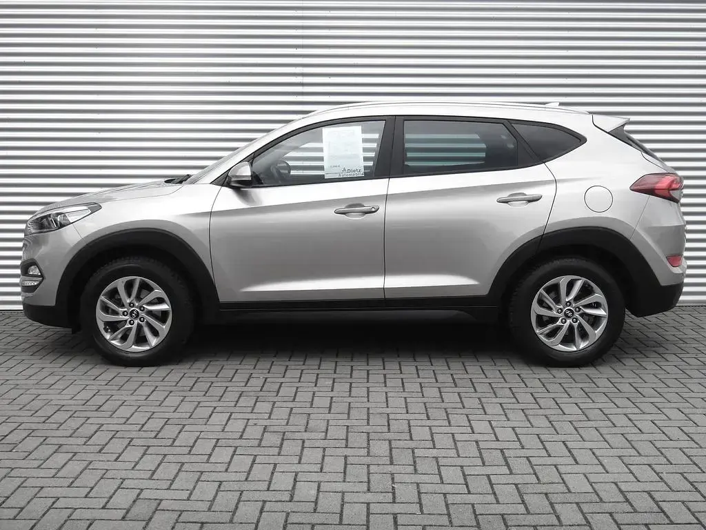 Gebraucht Hyundai Tucson Advantage 132 PS (97 kW) 2017 Grau (metallic) SUV