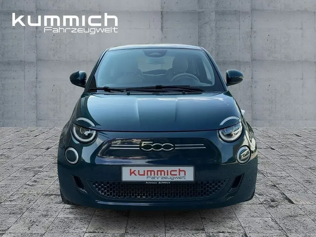Gebraucht Fiat 500e La Prima 86 kW (118 PS) 2022 Grün Kleinwagen