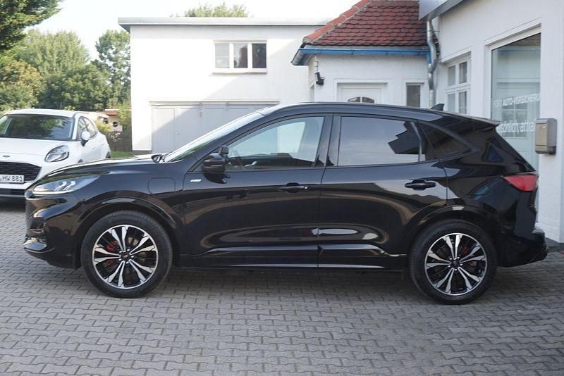 Gebraucht Ford Kuga ST-Line 224 PS (164 kW) 2023 Agate black metallic SUV