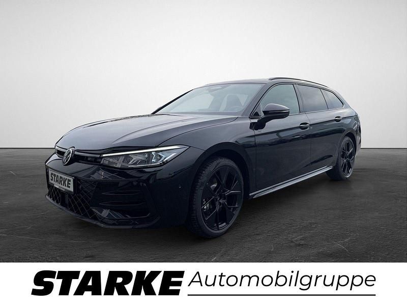 Gebraucht VW Passat R-line 193 PS (141 kW) 2024 Weiß Kombi