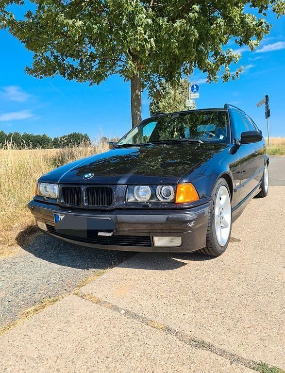 Schwarz Gebraucht 1996 BMW 328 Sport Line Kombi | 6.000 € (Etwas zu teuer) - Bild 1/4