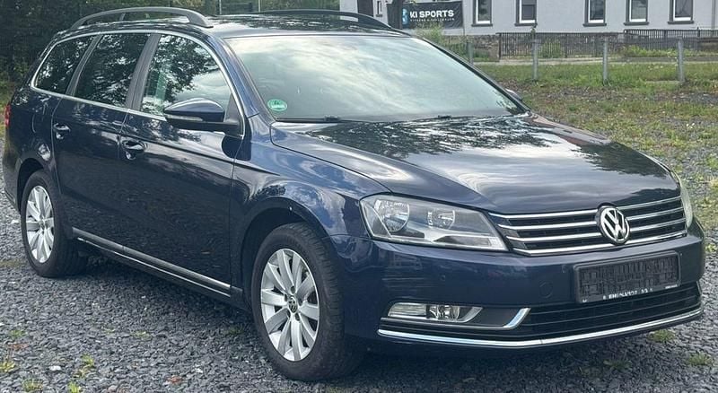 Blau Gebraucht 2012 VW Passat Kombi | 5.700 € (Guter Preis) - Bild 1/4