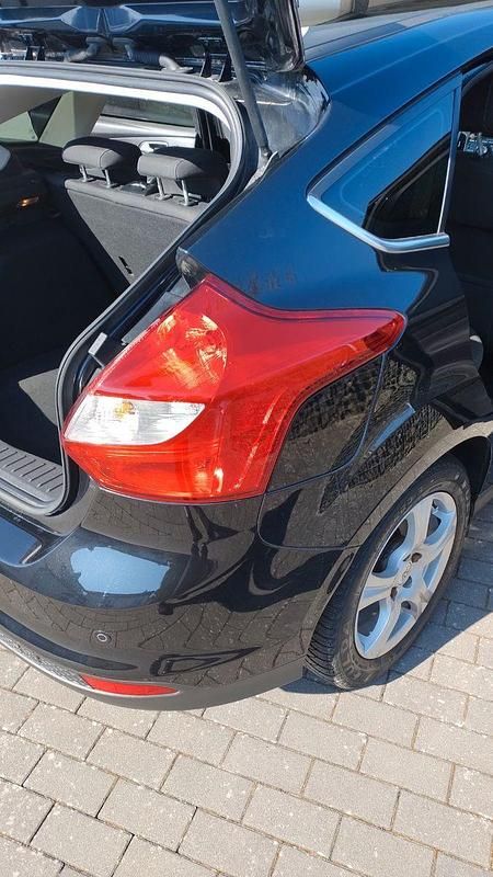 Gebraucht Ford Focus Titanium 125 PS (91 kW) 2013 Schwarz Limousine