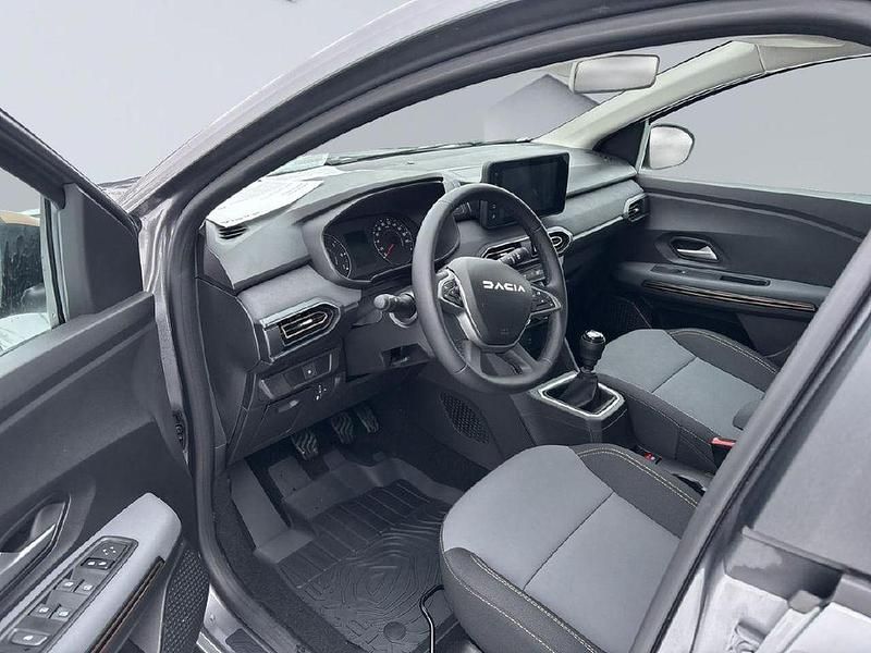 Neu Dacia Jogger Extreme 110 PS (80 kW) 2025 Van / Kleinbus