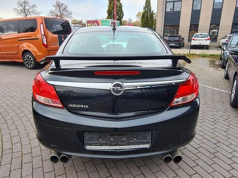 Gebraucht Opel Insignia Selection 116 PS (85 kW) 2011 Schwarz Limousine