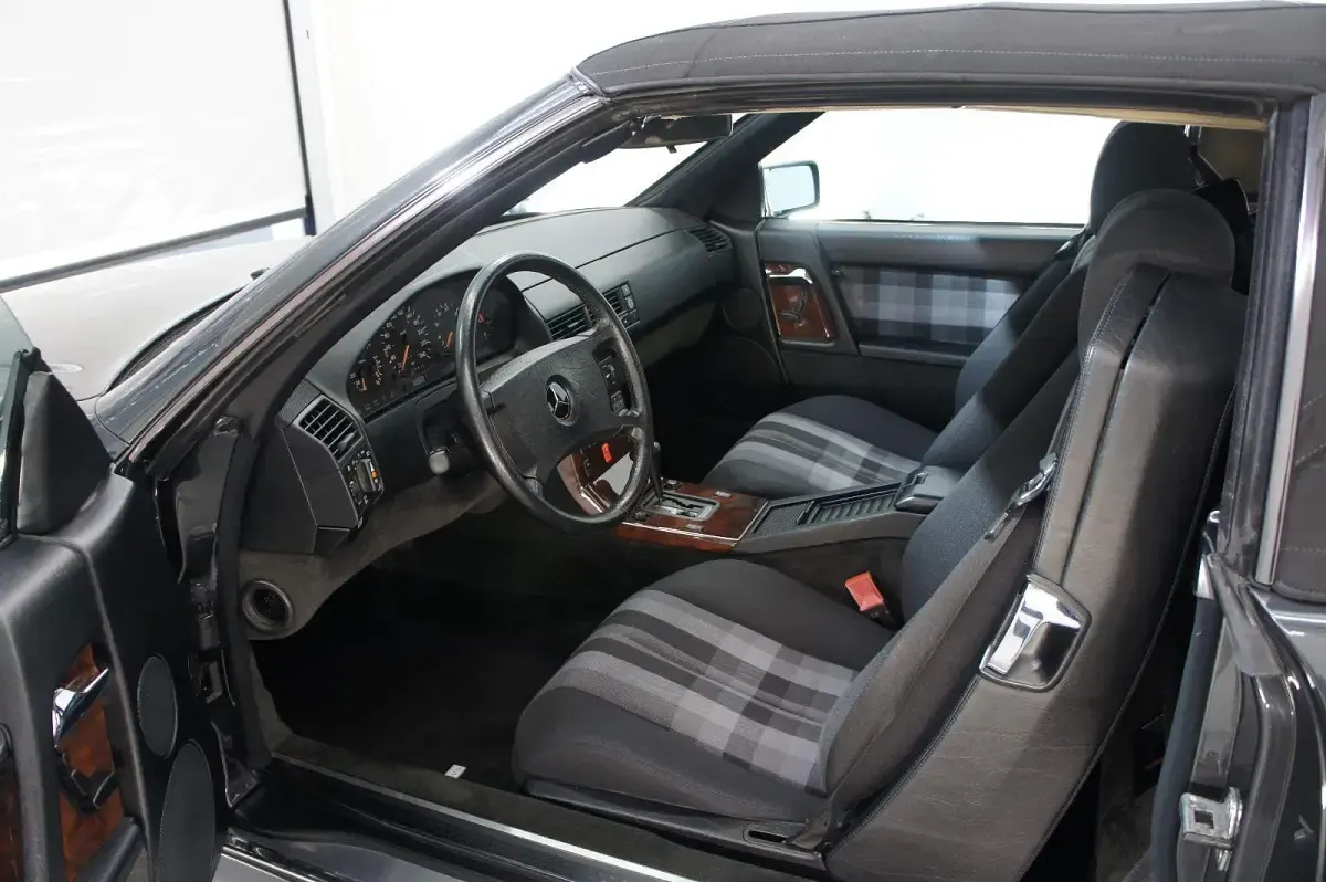 Gebraucht Mercedes SL300 190 PS (139 kW) 1991 Schwarz Cabrio