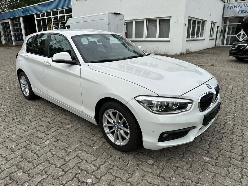 Gebraucht BMW 116 Advantage 109 PS (80 kW) 2016 Weiß Kleinwagen