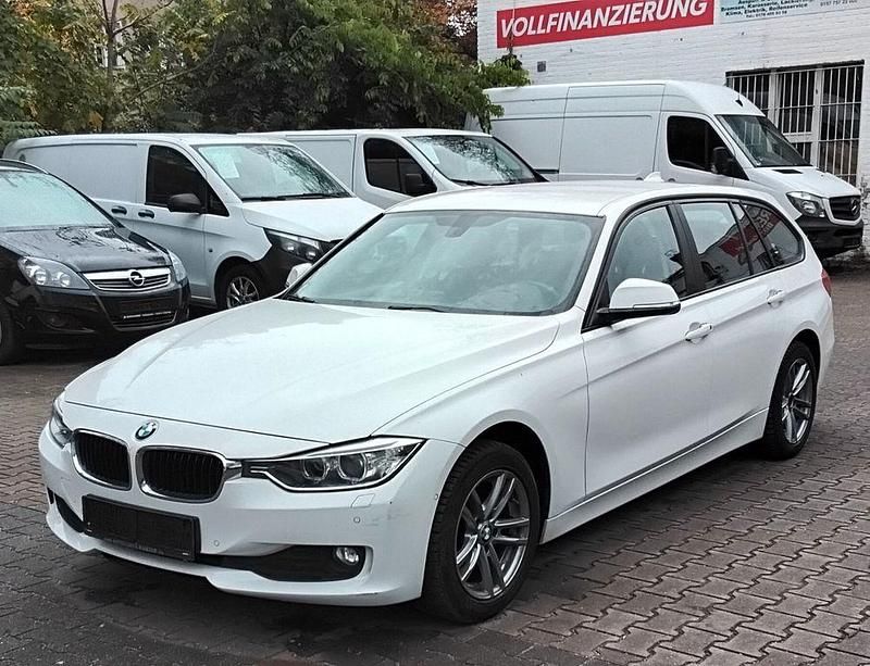 Weiß Gebraucht 2014 BMW 316 Kombi | 7.900 € (Fairer Preis) - Bild 1/4