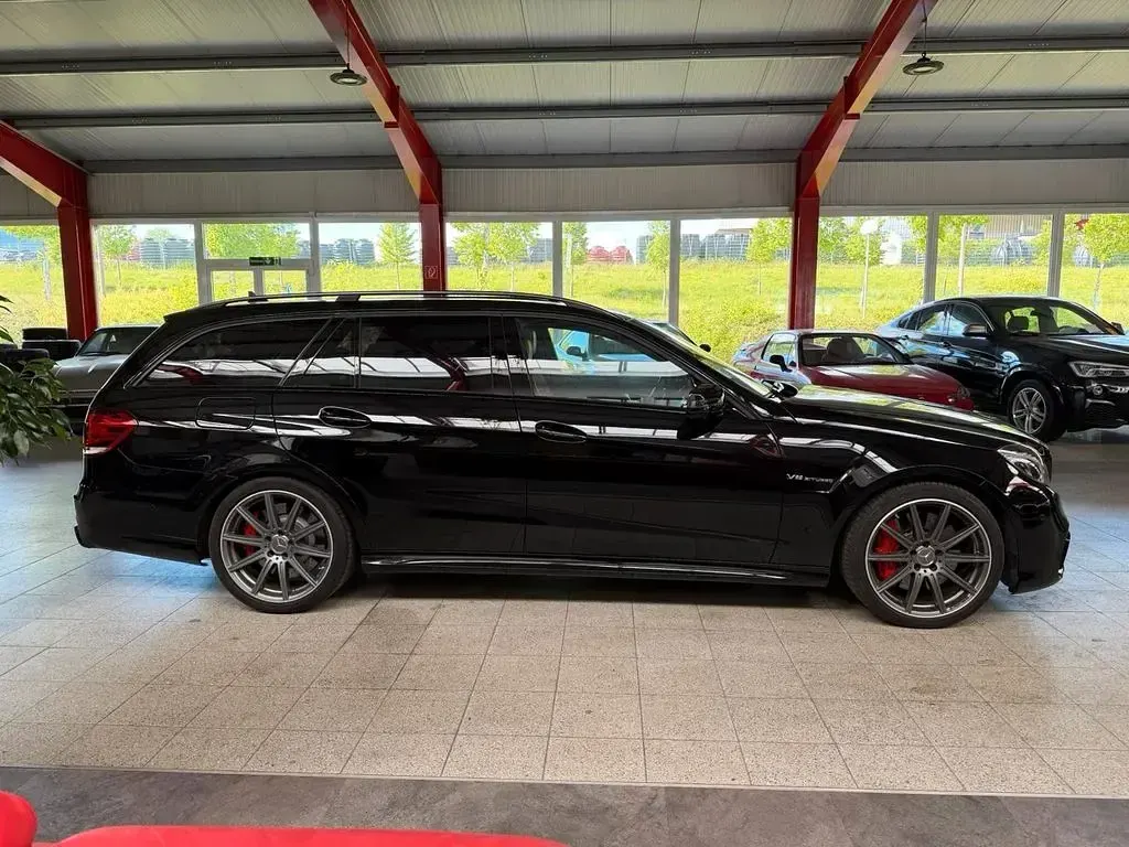 Gebraucht Mercedes E63S AMG AMG 585 PS (430 kW) 2015 Obsidianschwarz (metallic) Kombi
