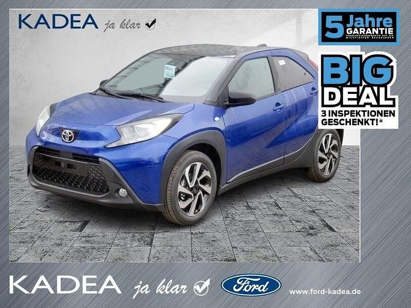 Neu Toyota Aygo 72 PS (52 kW) 2025 Juniper blue (8y8)/ black mica Kleinwagen