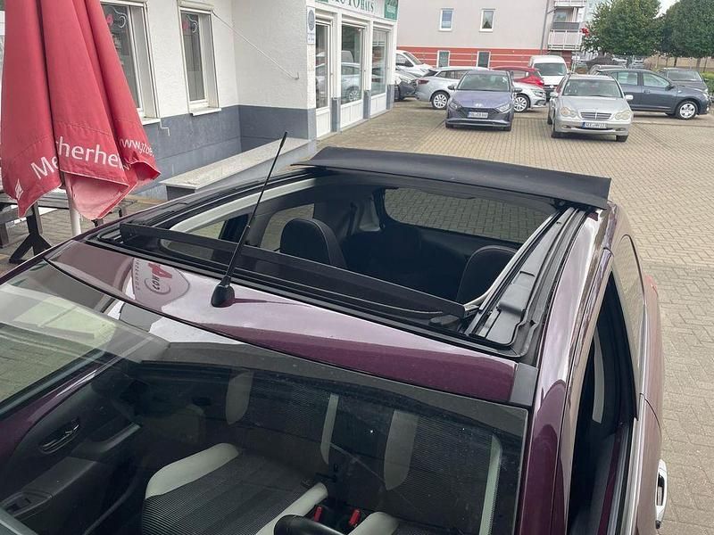 Gebraucht Peugeot 108 Allure 82 PS (60 kW) 2017 Violett Kleinwagen