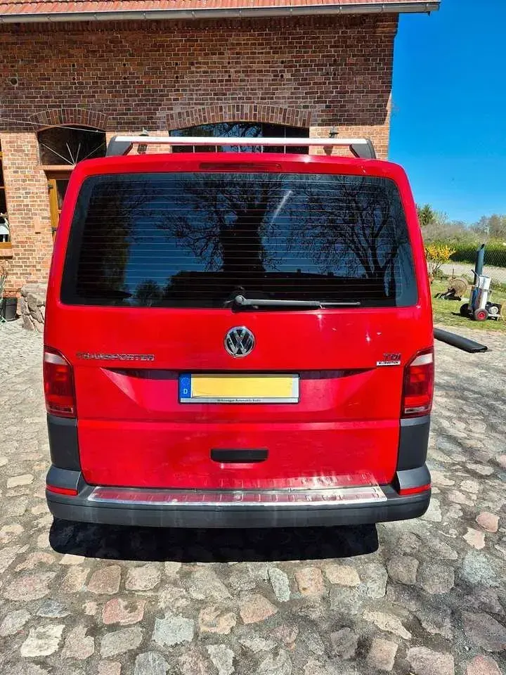 Gebraucht VW Transporter 102 PS (75 kW) 2016 Rot Van