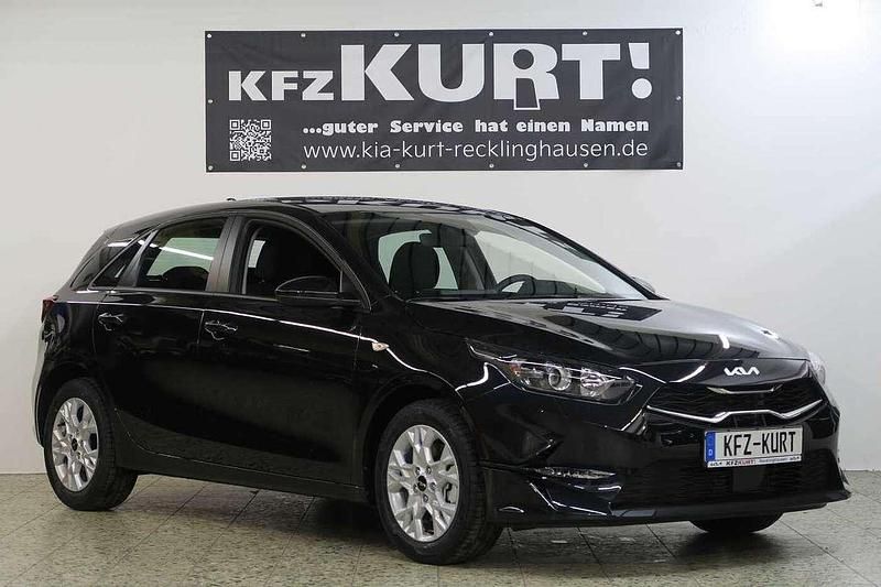 Schwarz Gebraucht 2023 Kia Ceed 2 Limousine | 19.410 € (Guter Preis) - Bild 1/4