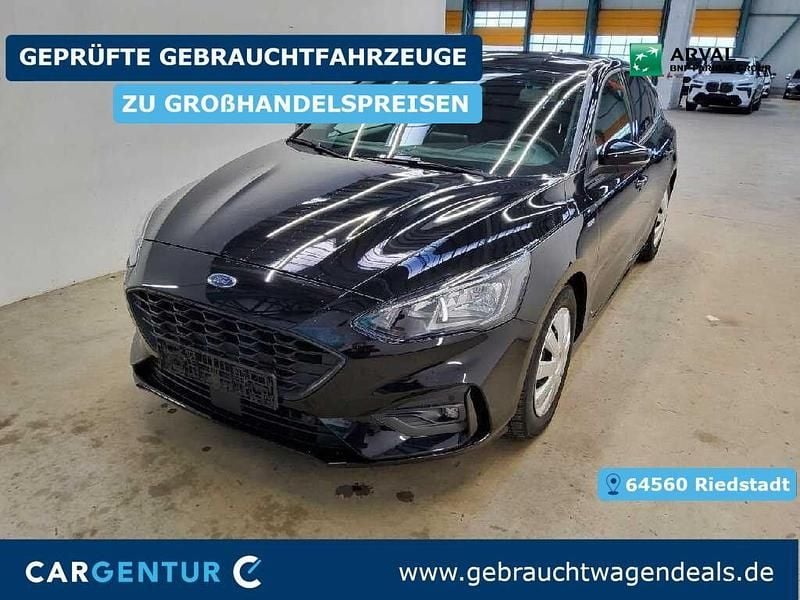 Agate black Gebraucht 2021 Ford Focus ST-Line Limousine | 13.397 € (Superpreis) - Bild 1/2
