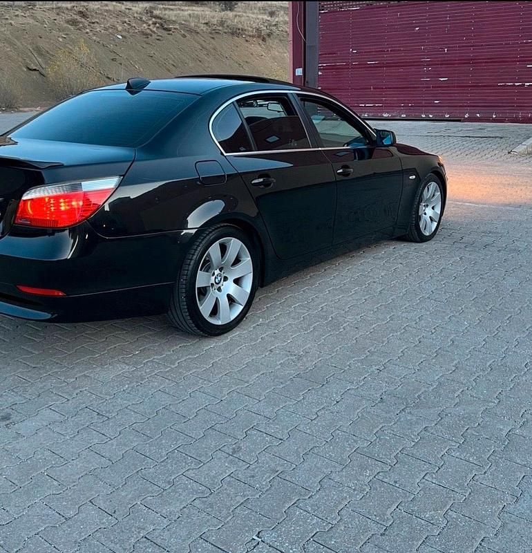 Gebraucht BMW 525 2003 Schwarz Limousine