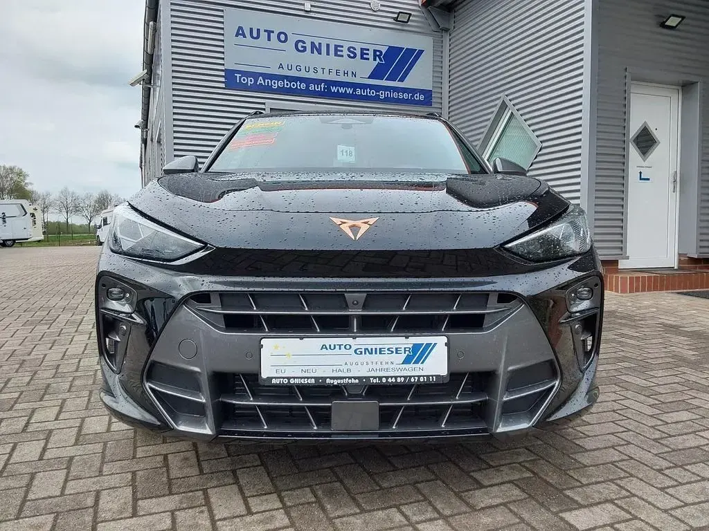 Neu Cupra Terramar 150 PS (110 kW) 2025 Schwarz metallic SUV