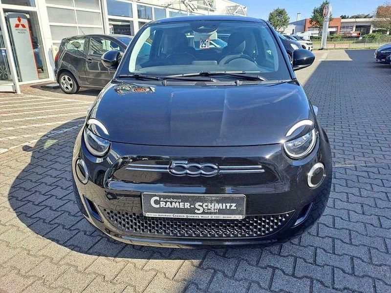 Gebraucht Fiat 500e Action 69 kW (95 PS) 2022 Schwarz Limousine