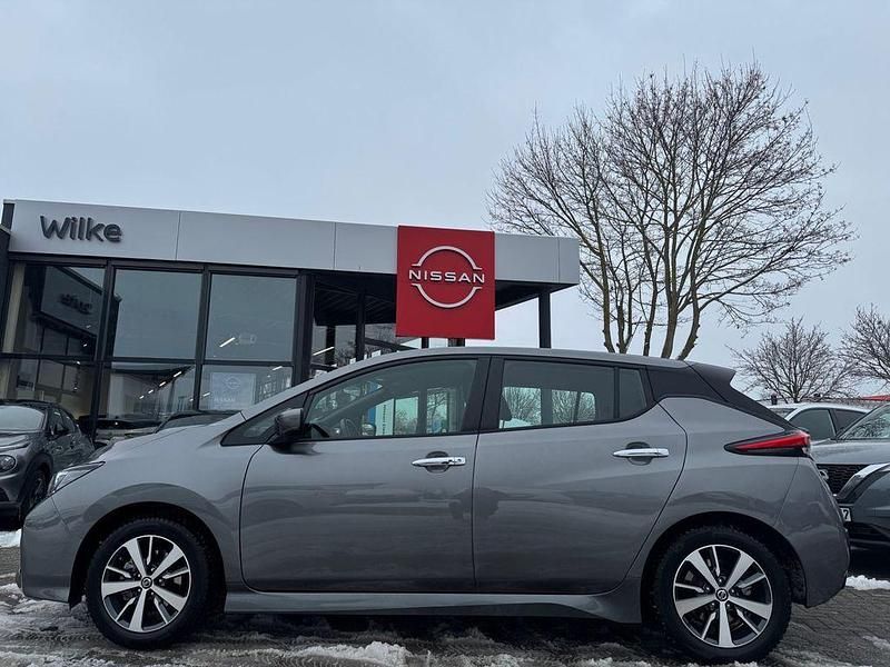 Gebraucht Nissan Leaf 360º 110 kW (150 PS) 2021 Gun metallic (m) Kleinwagen