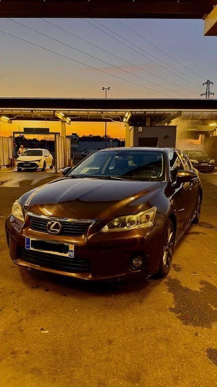 Braun Gebraucht 2013 Lexus CT200h Limousine | 7.000 € (Superpreis) - Bild 1/4