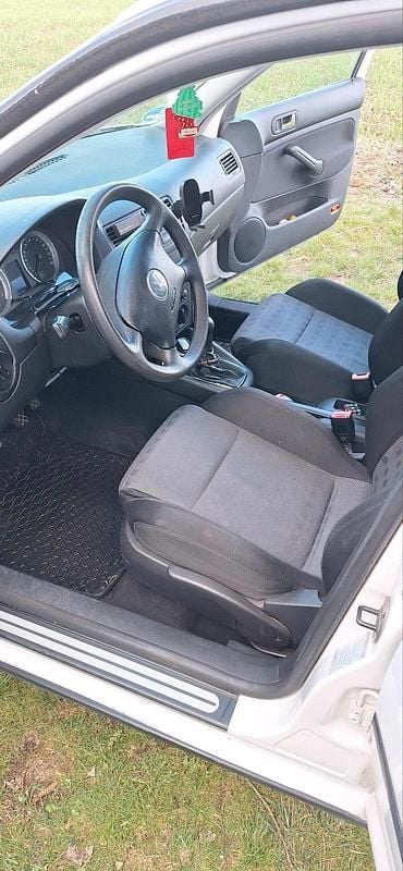 Second-hand VW Golf IV 80 CP (58 kW) 2006 Alb Break