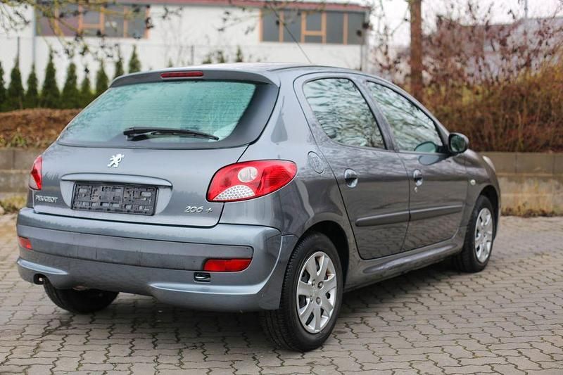 Gebraucht Peugeot 206+ Basis 75 PS (55 kW) 2009 Grau Kleinwagen