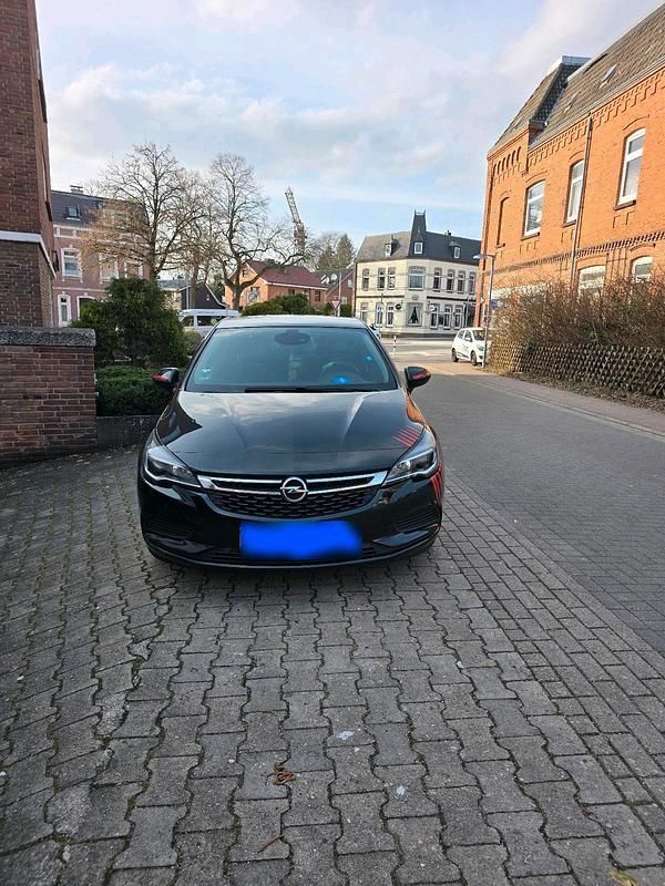 Gebraucht Opel Astra 136 PS (100 kW) 2016 Schwarz Kleinwagen