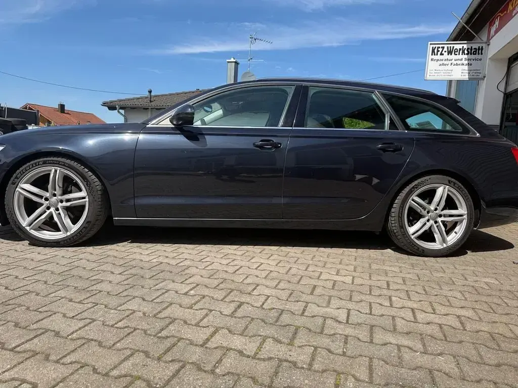 Gebraucht Audi A6 204 PS (150 kW) 2013 Blau Kombi