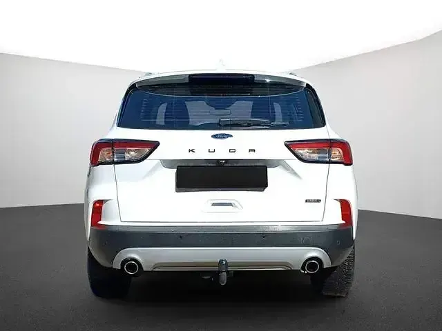 Gebraucht Ford Kuga Titanium 225 PS (165 kW) 2022 Weiß SUV