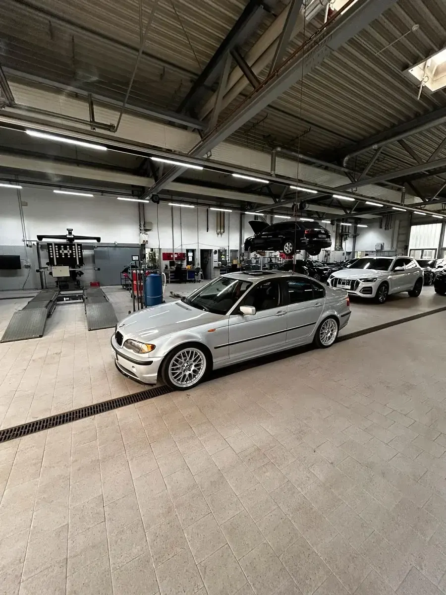 Gebraucht BMW 320 M Performance 170 PS (125 kW) 2005 Silber Limousine