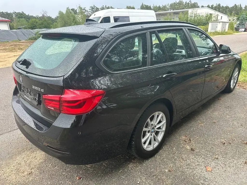 Gebraucht BMW 320 190 PS (139 kW) 2019 Schwarz Kombi