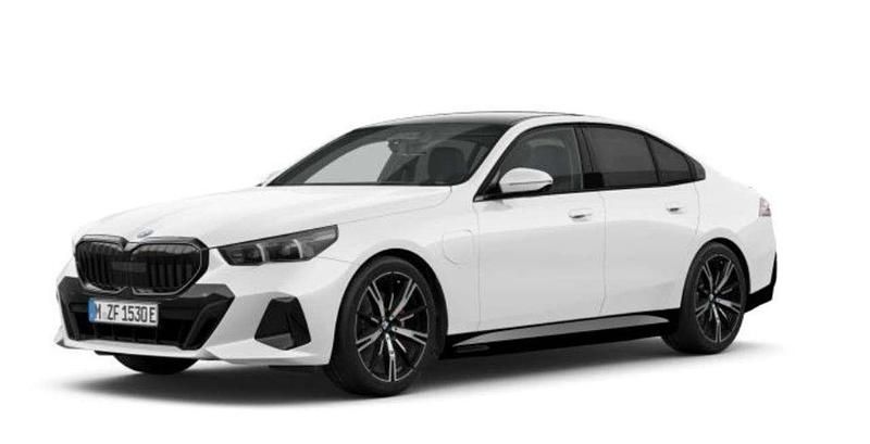 Neu BMW 530e Performance 299 PS (219 kW) 2026 Alpinweiß Limousine