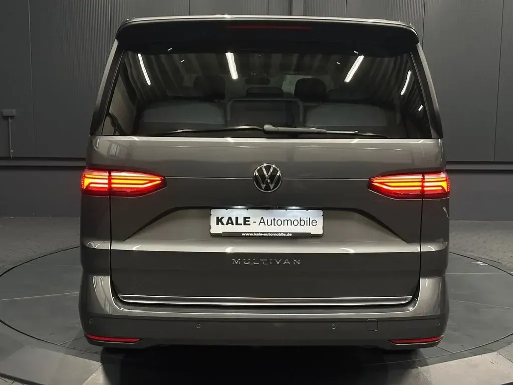 Gebraucht VW Multivan Style 150 PS (110 kW) 2025 Indiumgrau metallic Van / Kleinbus