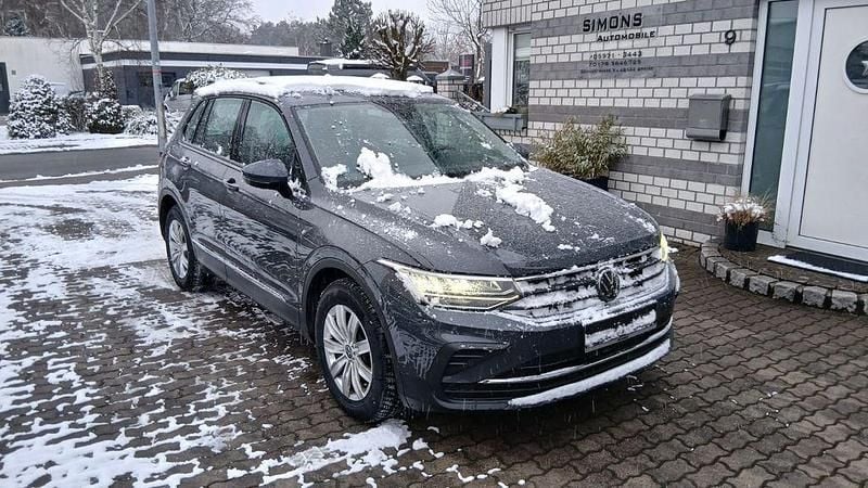 Delfingrau Gebraucht 2023 VW Tiguan Life SUV | 26.800 € (Superpreis) - Bild 1/4