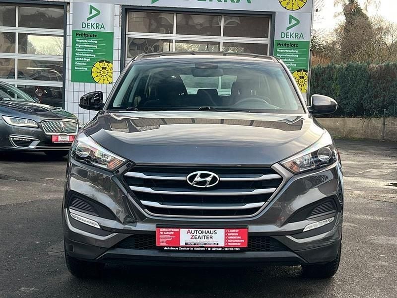 Gebraucht Hyundai Tucson Classic 132 PS (97 kW) 2016 Moon rock SUV