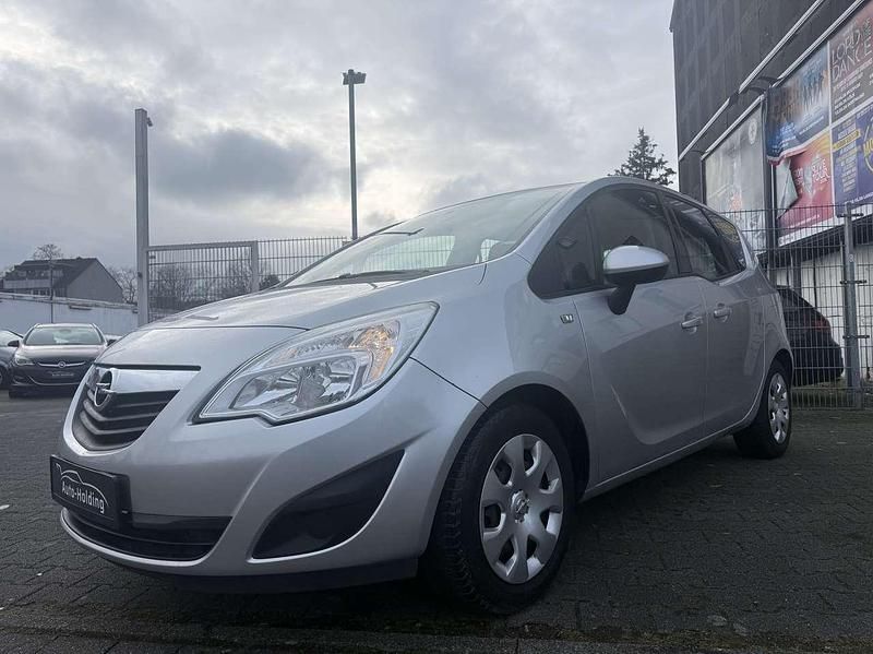 Gebraucht Opel Meriva Selection 101 PS (74 kW) 2012 Silber Van / Kleinbus